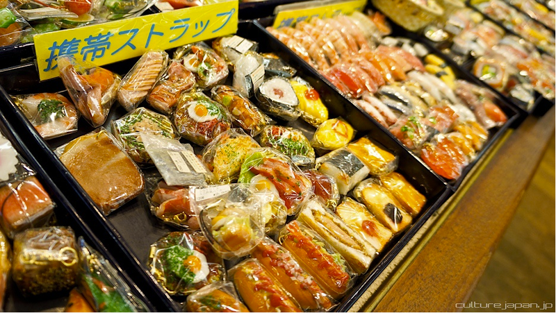 Illustration for article titled This Store Sells Food. Plastic Food.